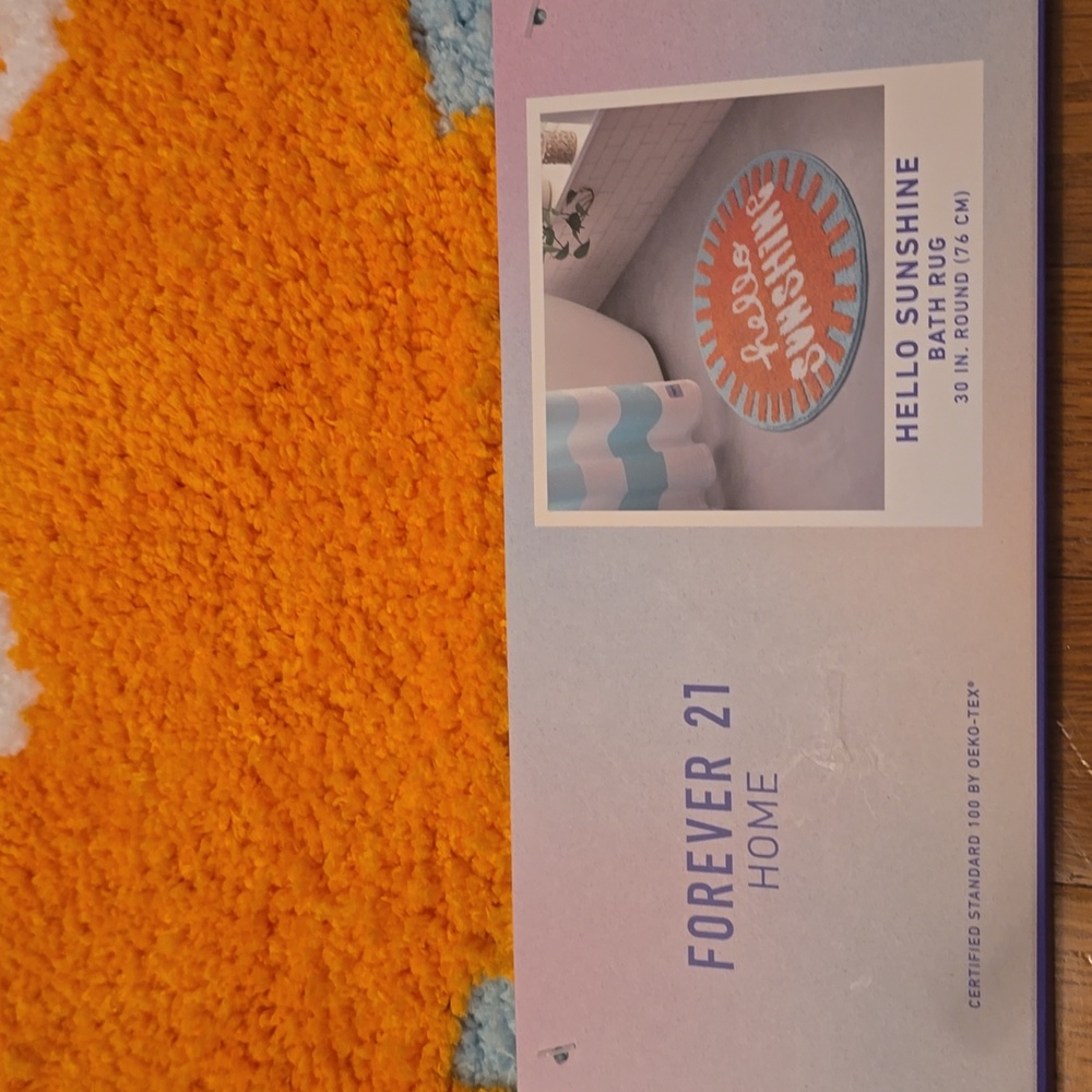 FOREVER 21 BRAND HOME ROUND "HELLO SUNSHINE" ORANGE & BLUE RUG 30" ROUND - Picture 6 of 10